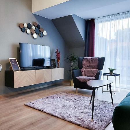 Linden Apartman 107 Glamour (Adults Only) Мошонмадьяровар Экстерьер фото